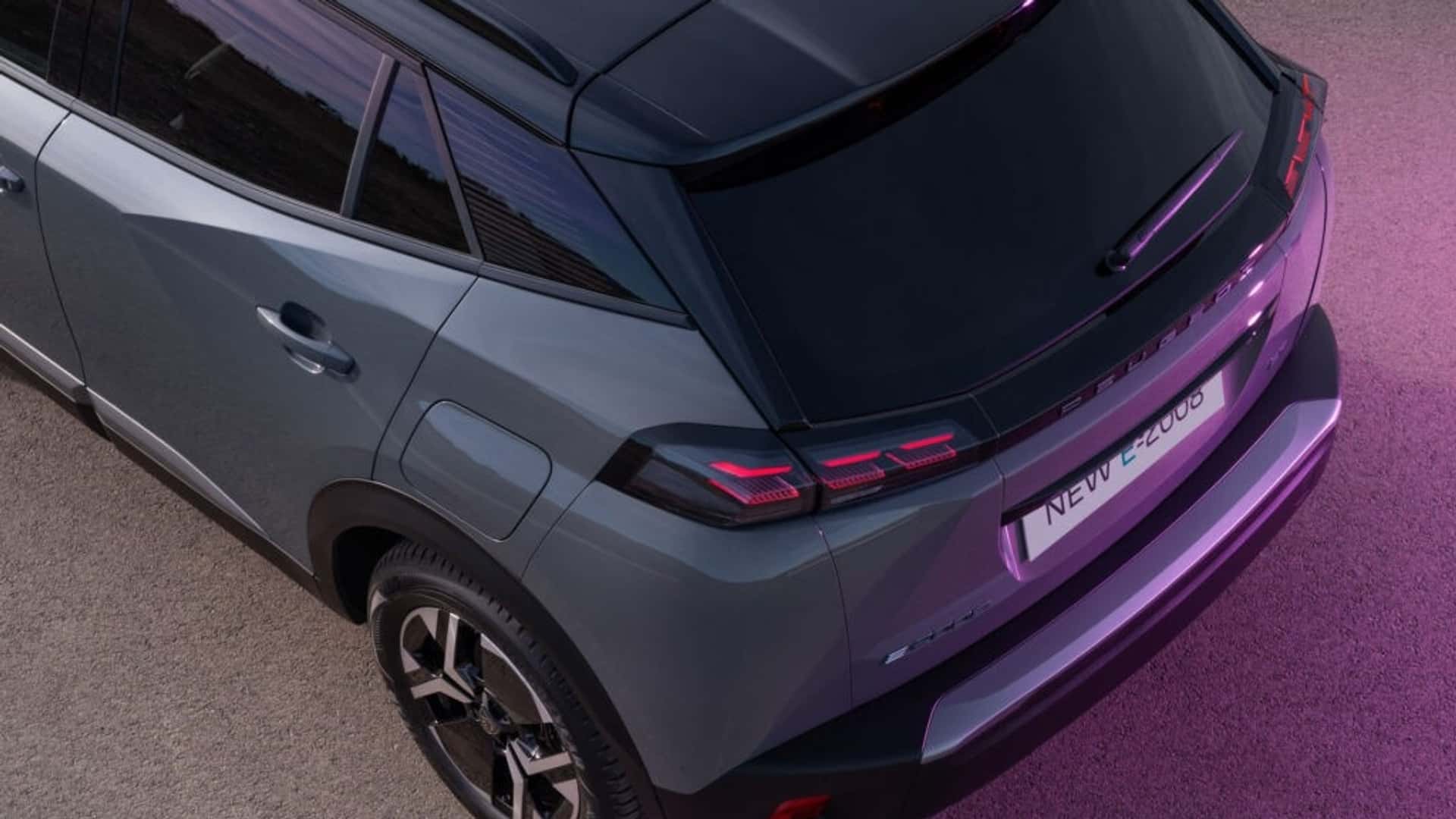 Peugeot 2008 sở hữu bộ mặt mới, động cơ hybrid và nâng cấp bản điện hóa - Ảnh 8.